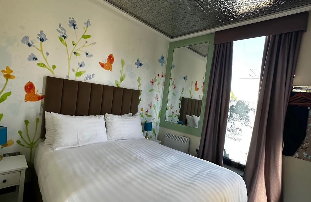 The Duchess Belle Hotel-1