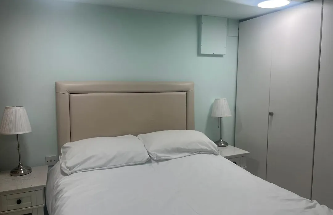 Addison B&B-1