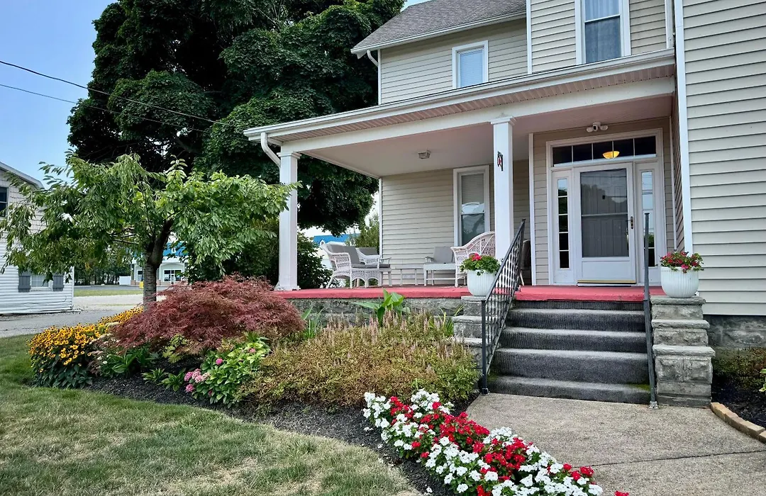 Victorian Inn Bed And Breakfast-1