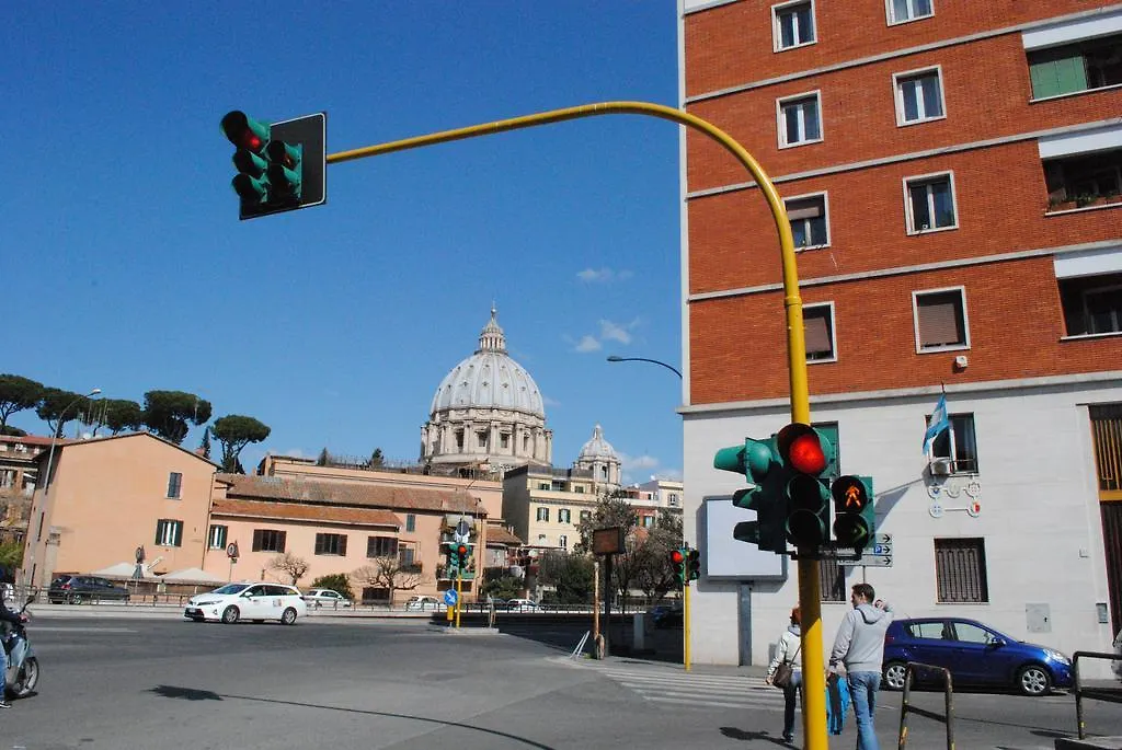 Di Fronte Alla Cupola-1