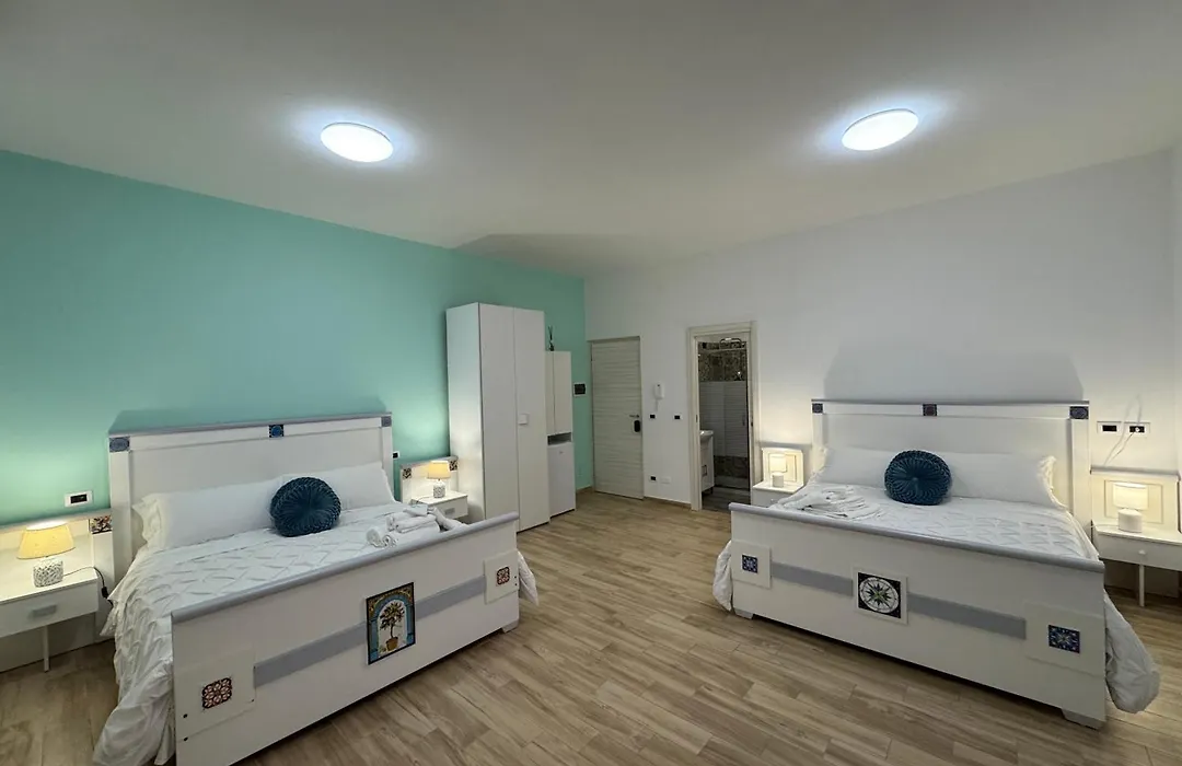 Emerella Luxury Suites-Siderno Lungomare-1