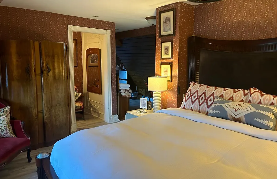Arrowhead Lake Inn-1