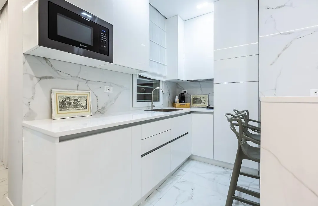 Alissa Suite-1