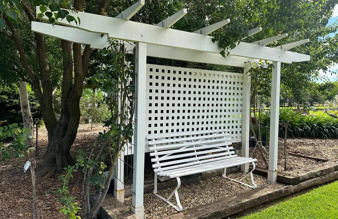 Jen'S Garden Pods-1