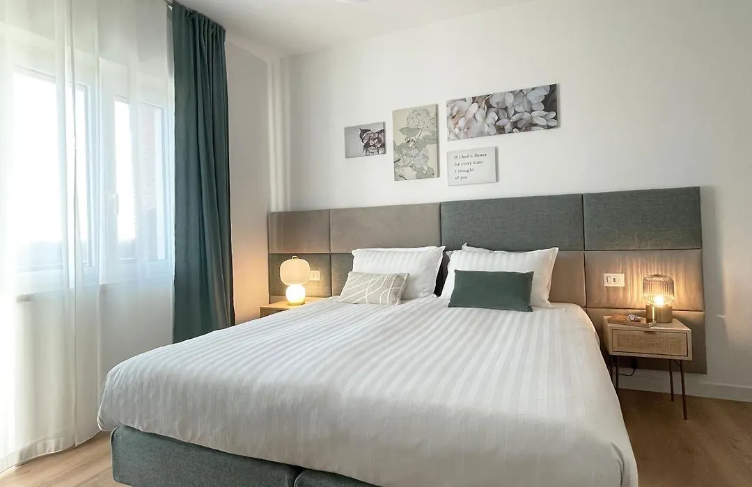 B&B Domus Teano Luxury Rooms-1