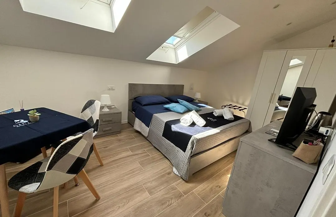 Giuly Suites & Rooms-1