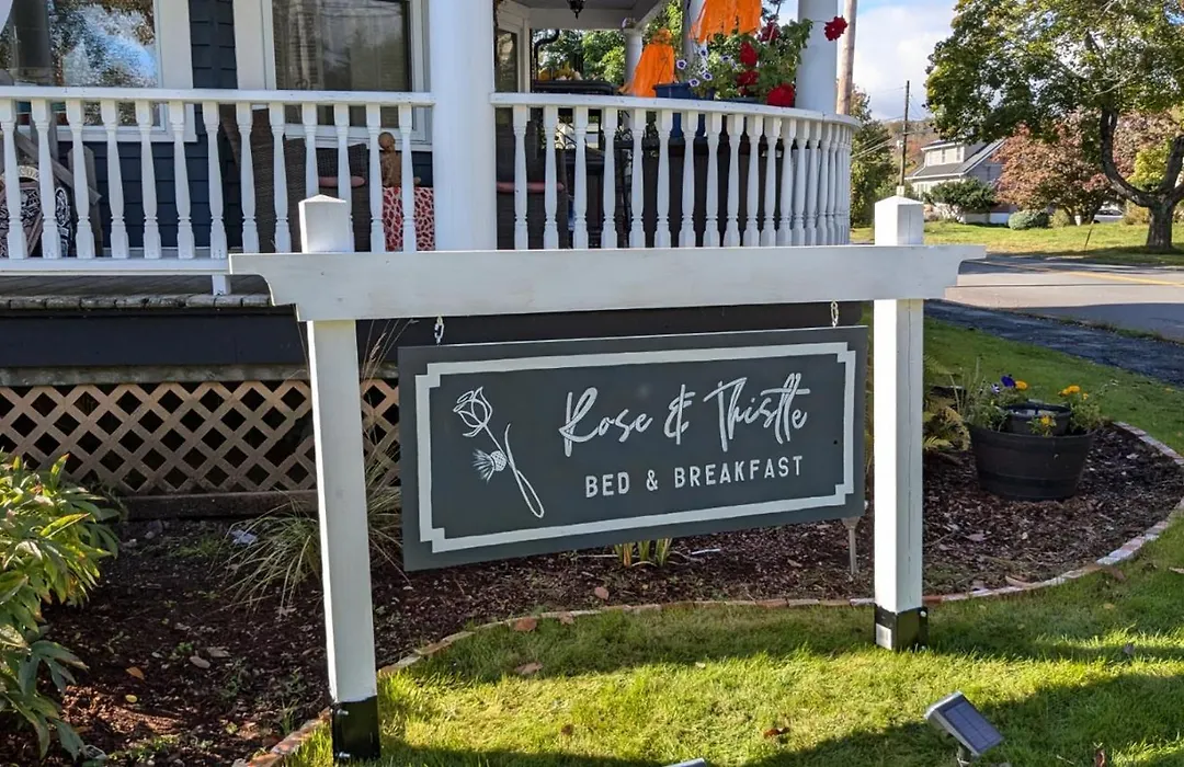 Rose & Thistle B&B Lunenburg-1