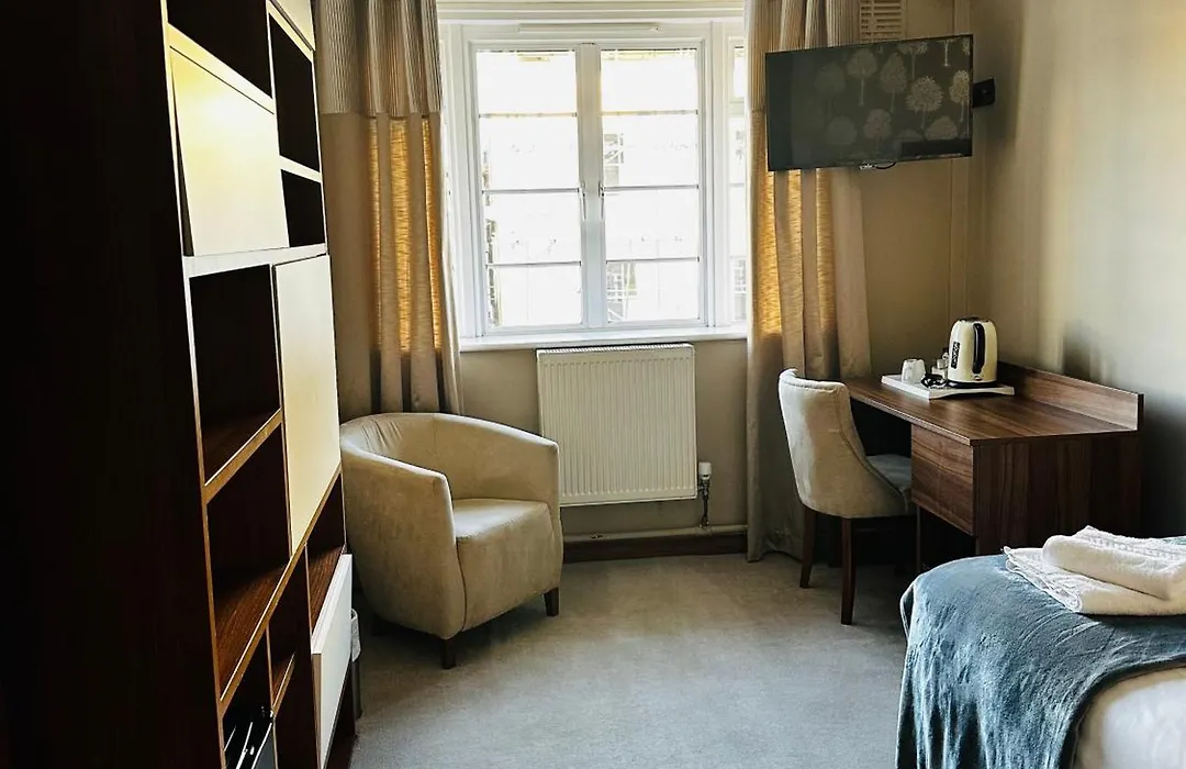 Vincent House London Residence-1