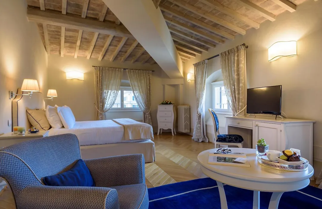 Palazzo Della Stufa Residenza D'Epoca-1