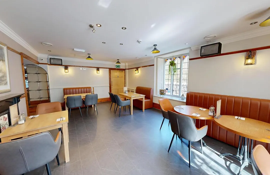 High Tor Hotel-1