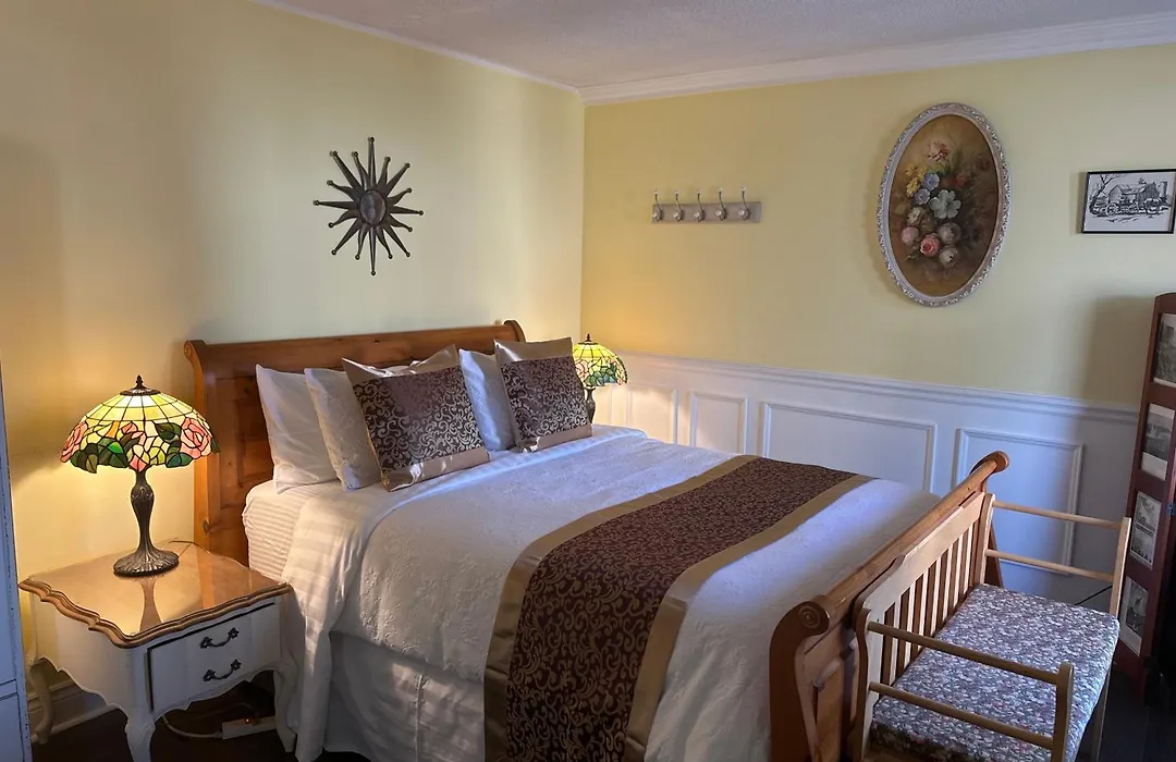 Blue Gables Bed And Breakfast-1