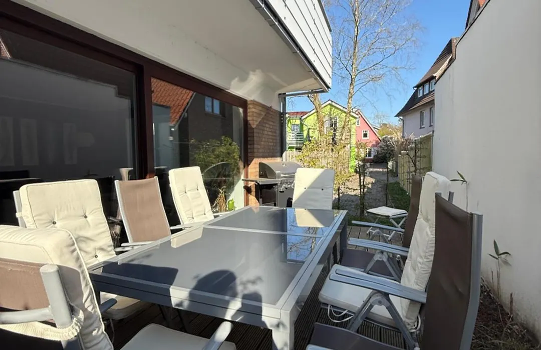 5ZKB großzügiges Ferienhaus Antonia nähe Westkreuz mit 4 Schlafzimmer, Balkon, Terrasse und Parkplatz-1
