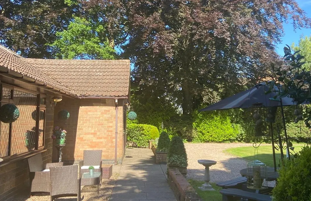 Barncroft Luxury Bed & Breakfast - Top Rated Near Birmingham Nec & Airport-1