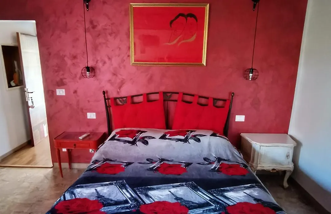 La casa sul tetto, Room's&Glamping-1