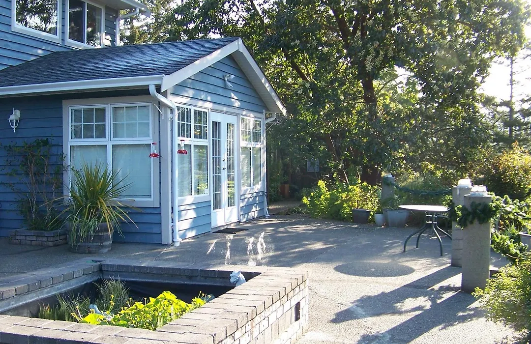 Moonlit Cove B&B-1