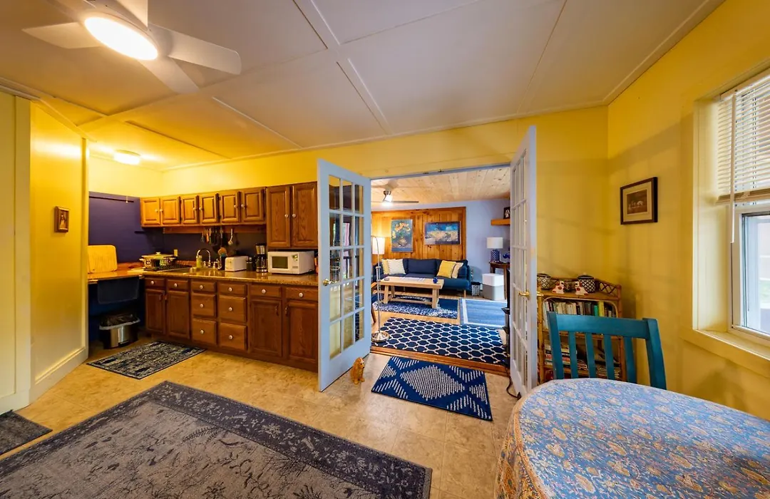 Cavalier Cottage B&B-1