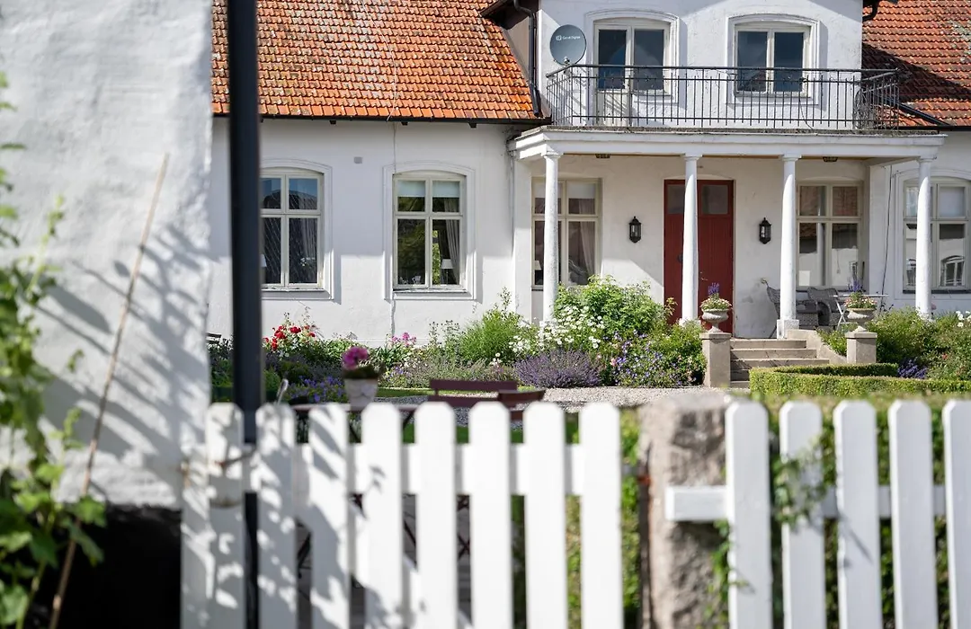 Svabesholms Kungsgårds B&B och Pensionat Stenshuvud-1