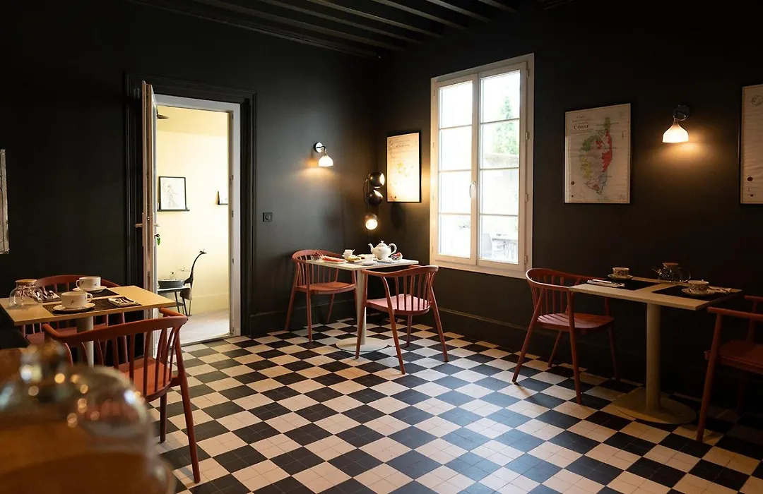 Le Clos Du Chateau-1
