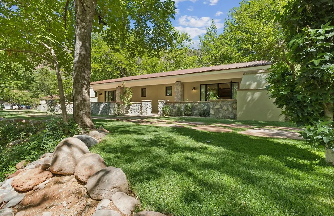 The Joy Sedona - Bed & Breakfast And Luxury Creekside Cabins-1