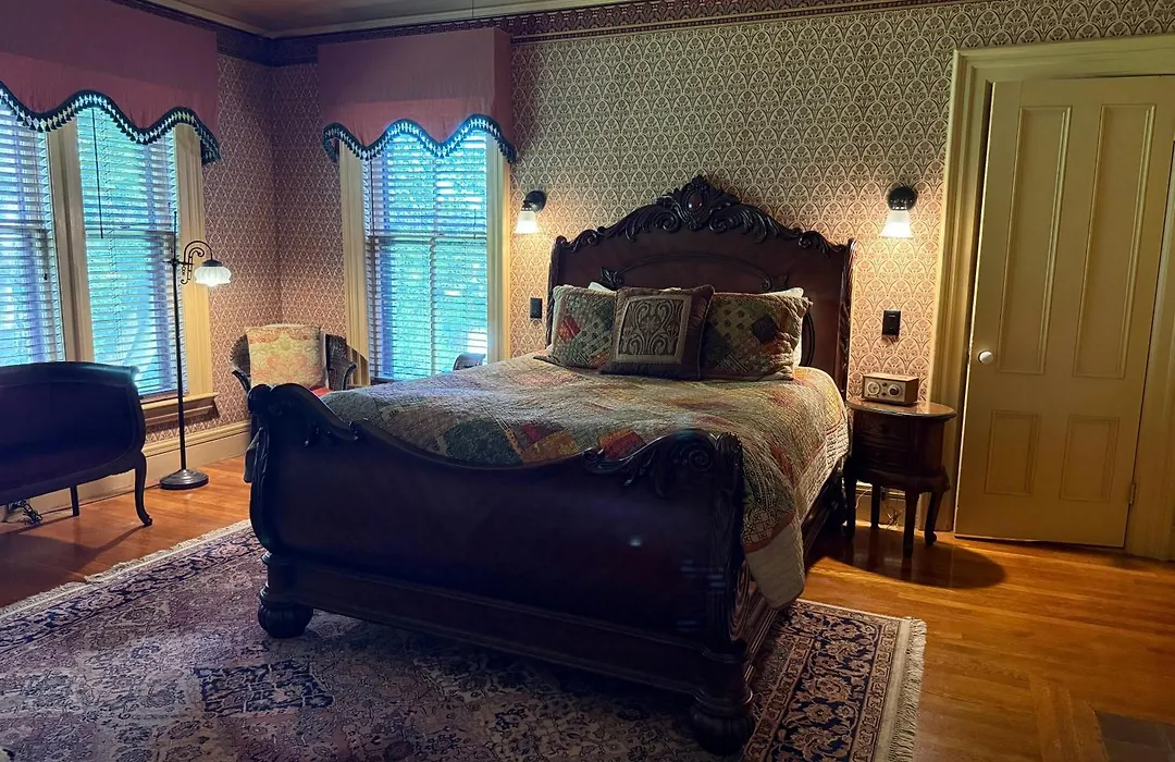 Amherst Inn-1