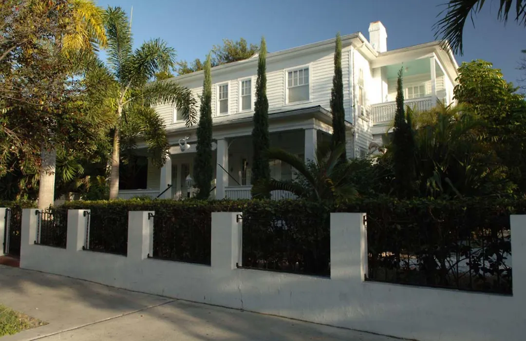 Amsterdam'S Curry Mansion Inn-1