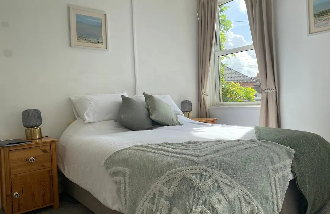 The Dragonfly Guesthouse - Self Catered-1