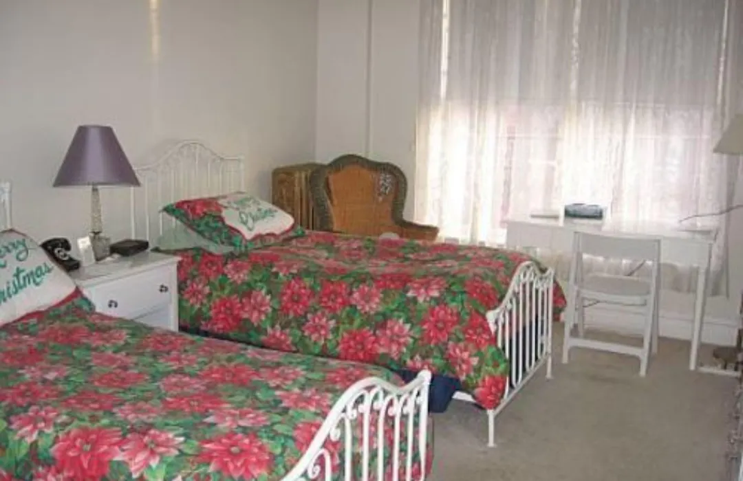 Olde Judge Mansion B&B-1