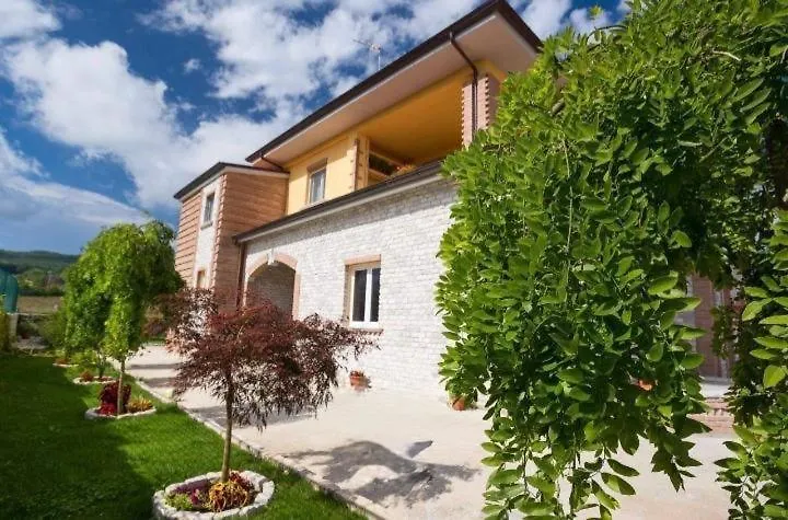 B&B Dream House-1