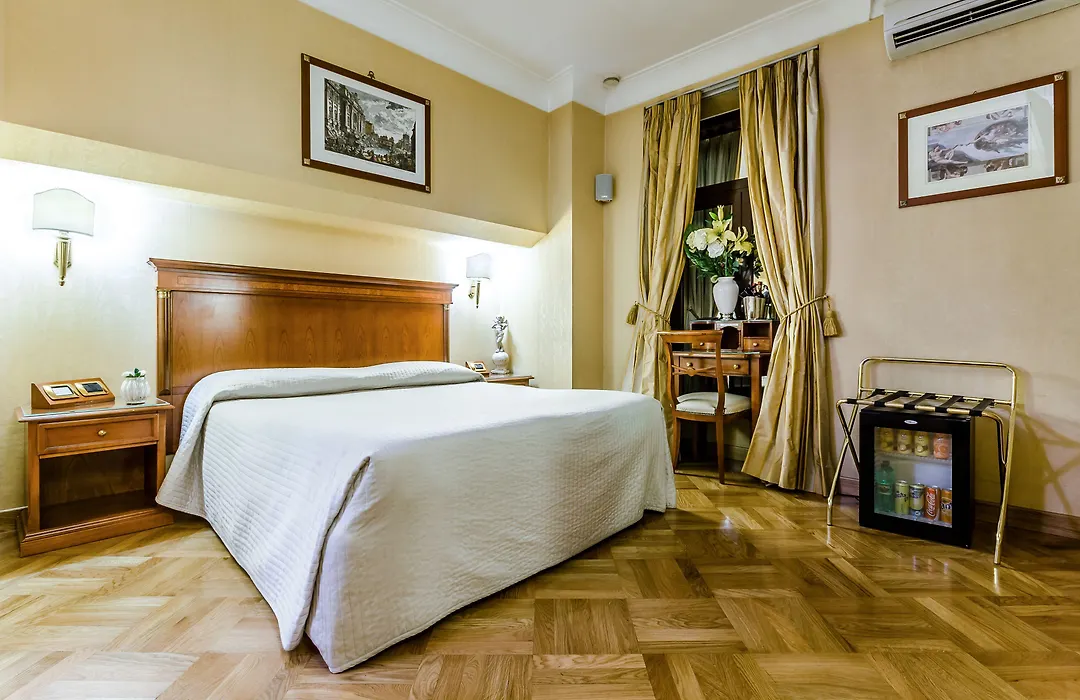 Luxury Rooms H 2000 Roma-1