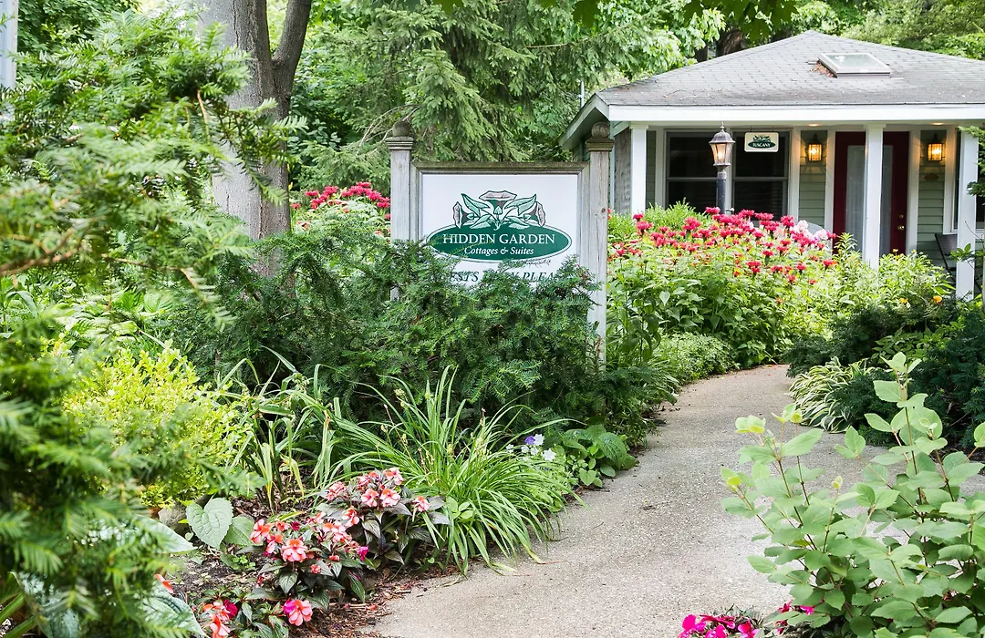 Hidden Garden Cottages & Suites-1