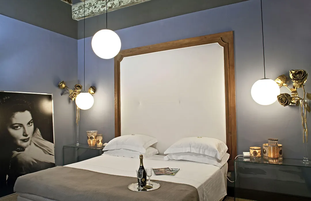 Porcellino Gallery Art Boutique Bb-1