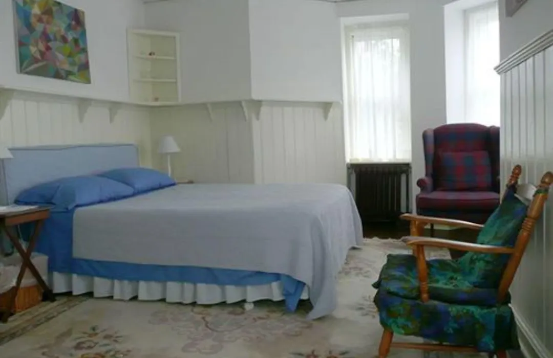 Fort Pl B&B And Gallery-1