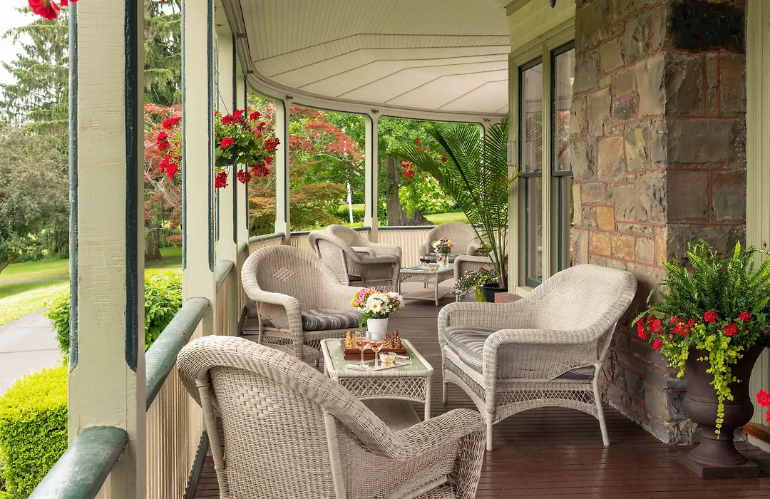 Idlwilde Inn-1