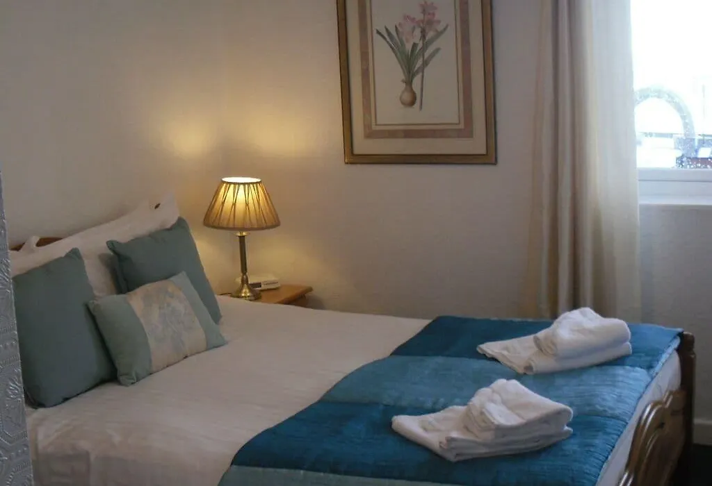 Richmond Hotel-1