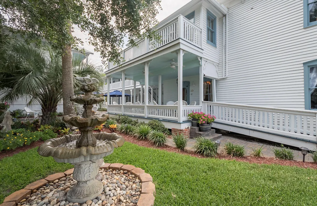 Bayfront Westcott House Bed & Breakfast-1