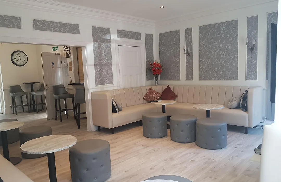 Charnwood Regency Guest House-1