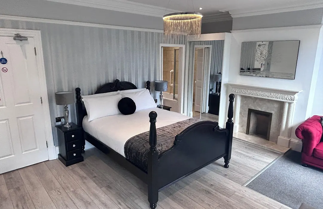 Charnwood Regency Guest House-1