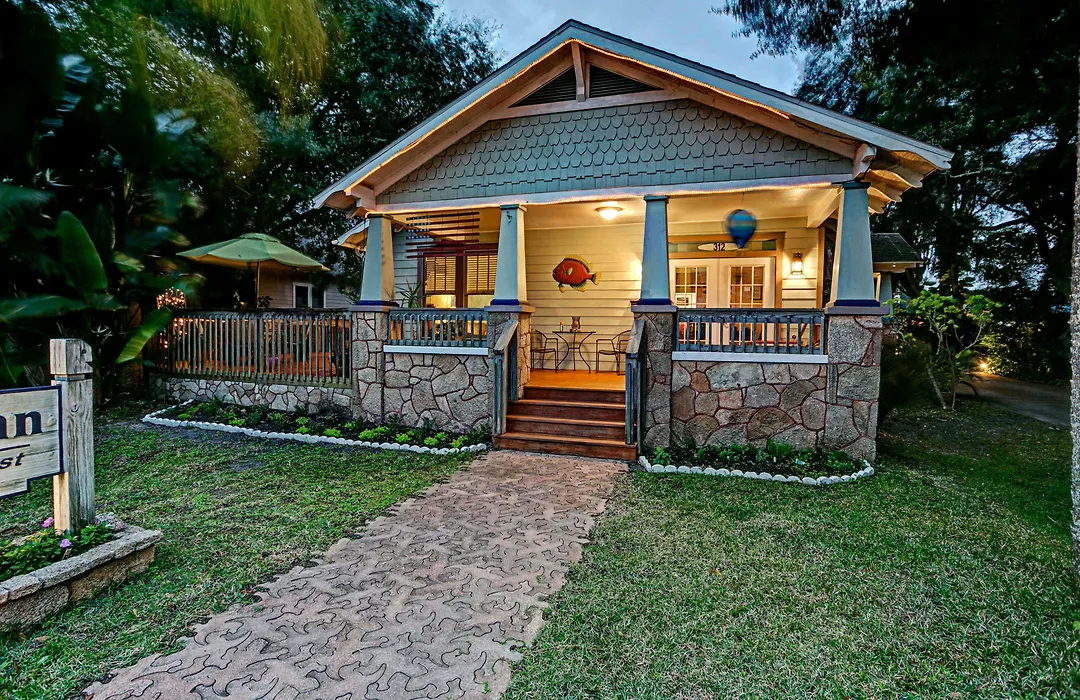 Anchor Inn Nsb Bed And Breakfast-1