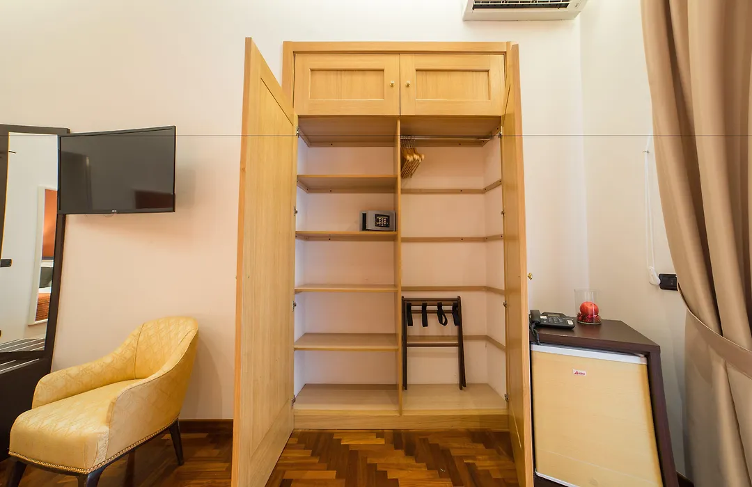 B&B Chiaia 32-1