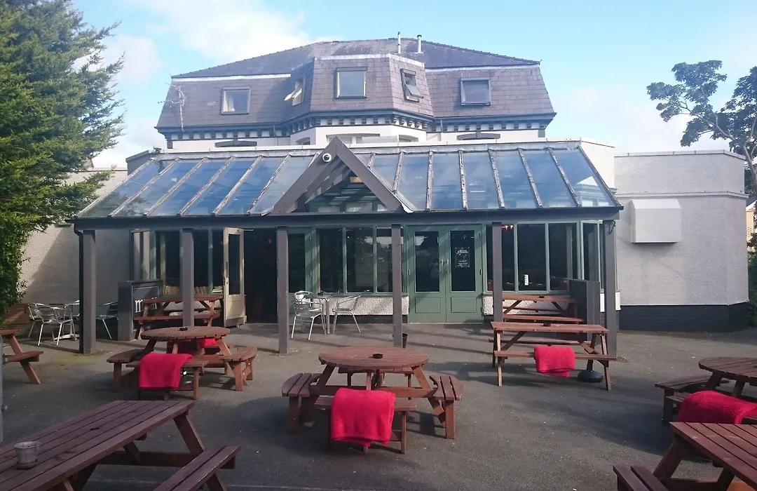 The Menai Hotel And Bar-1