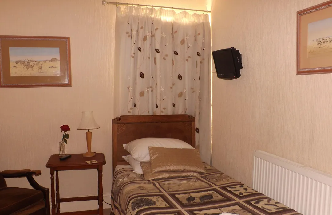 Cedar House B&B-1