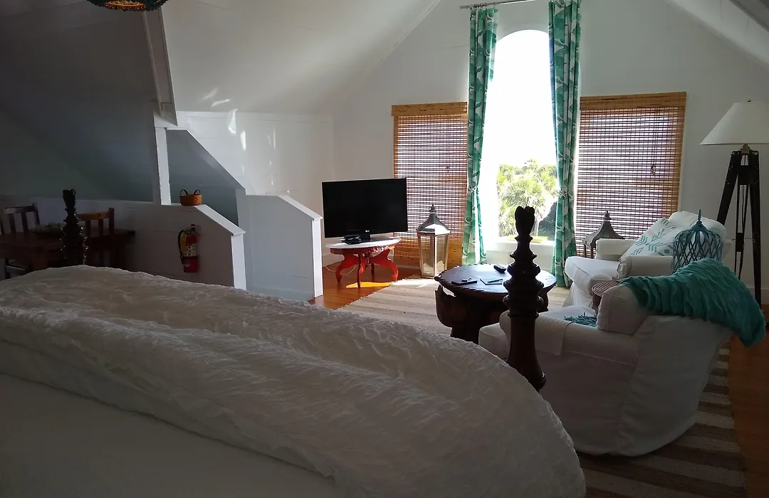 Surf Song Bed & Breakfast-1