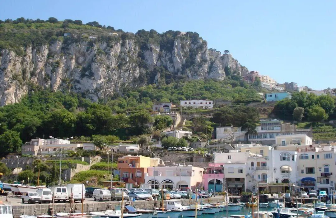 Fortino Capri-1