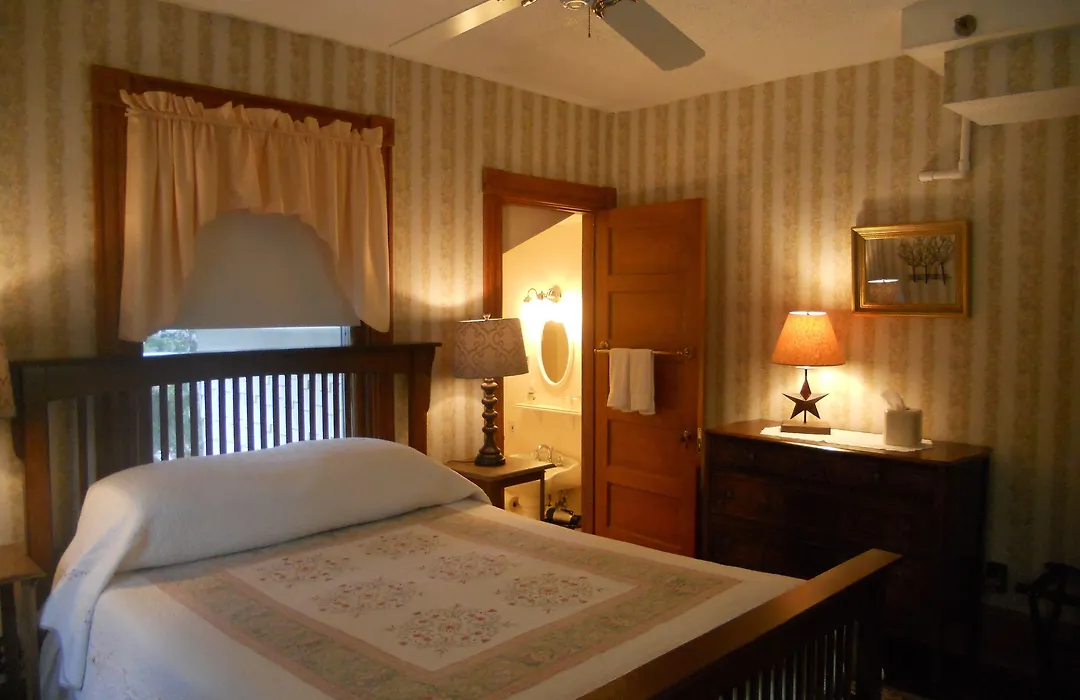 Night Swan Intracoastal Bed & Breakfast-1