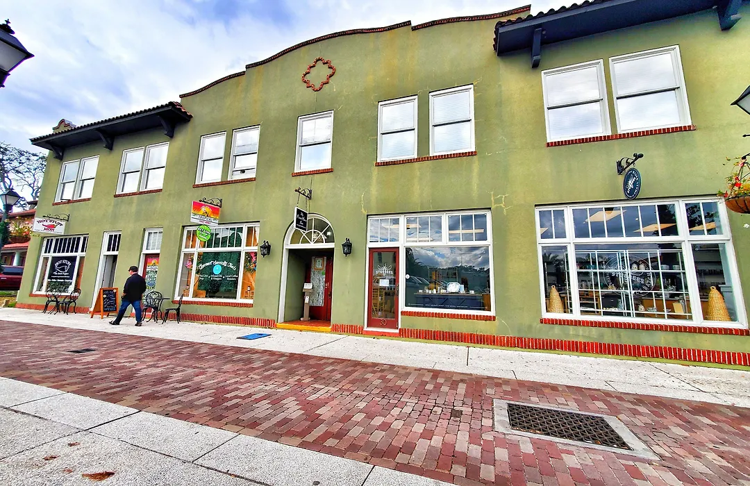 The Pirate Haus Inn-1