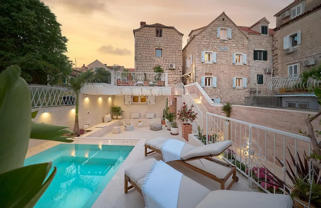 Ibella Boutique Rooms-1