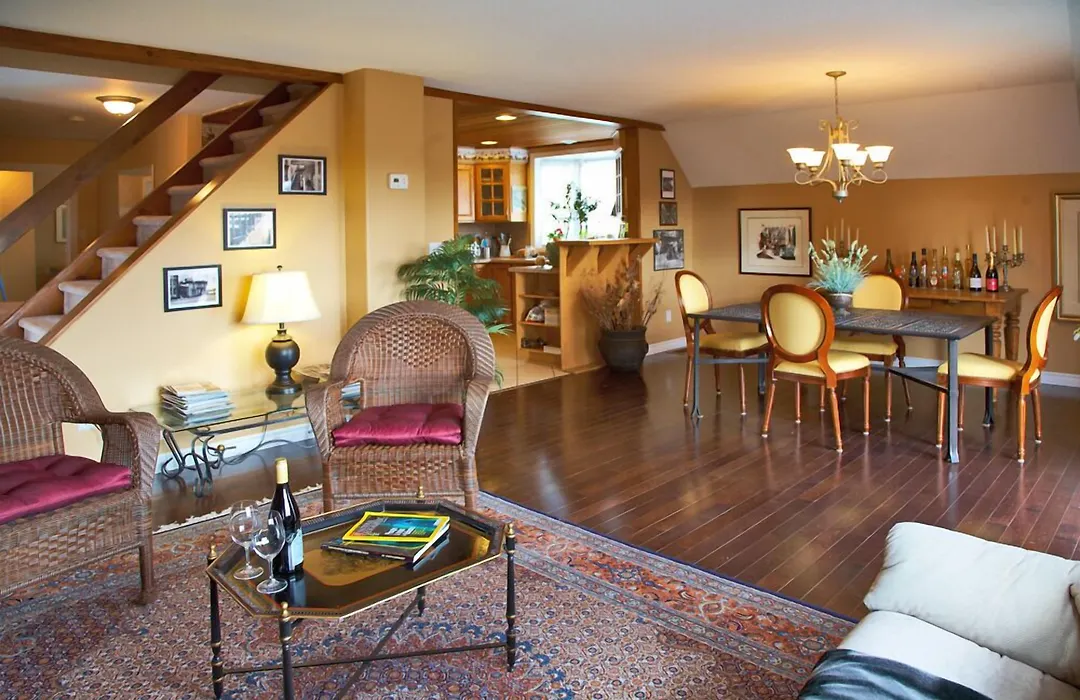 Tekdiv B&B-1