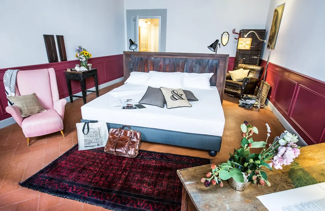Soprarno Suites-1