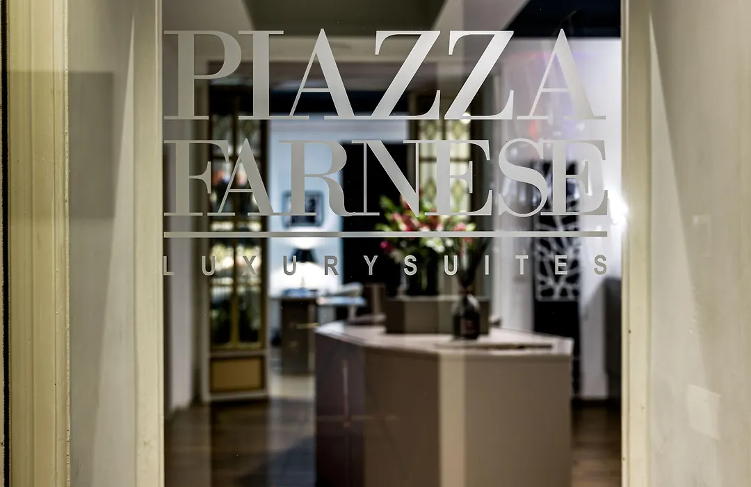 V Collection Piazza Farnese Luxury Suites-1