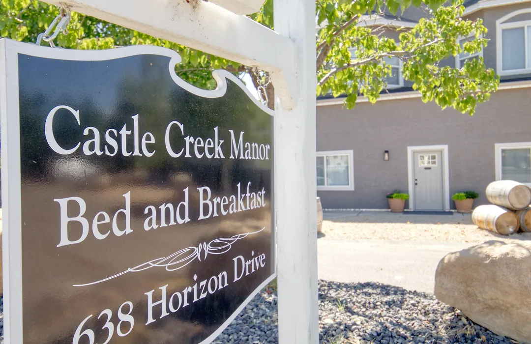 Castle Creek Bed And Breakfast-1